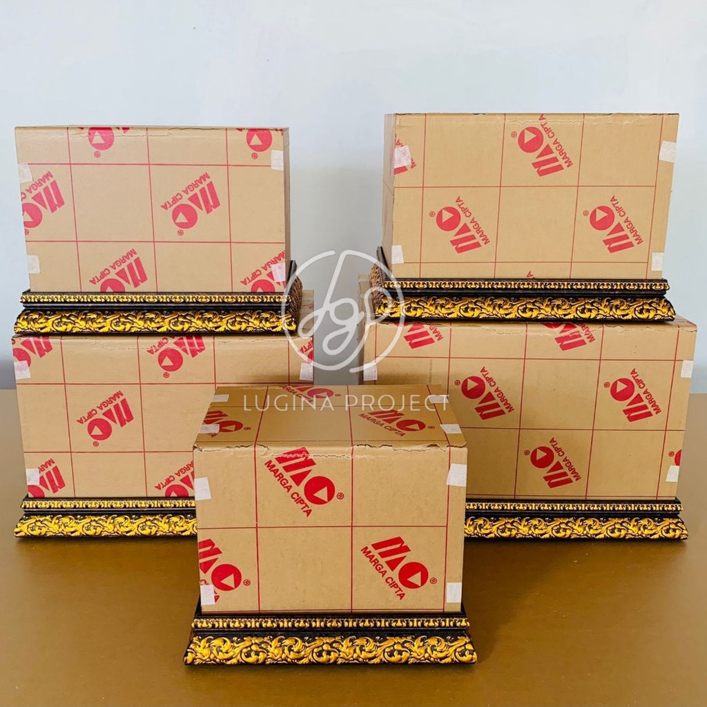 

RB Kotak Hantaran Akrilik Isi 8 Box Box Hantaran (GRATIS PACKING KAYU)