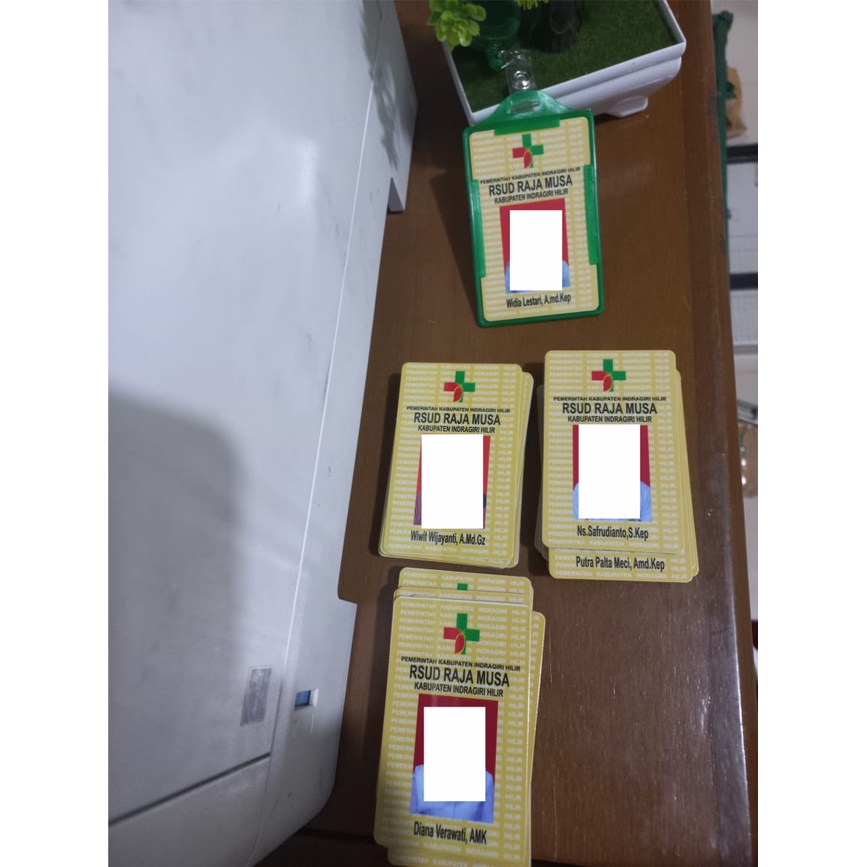 

id card 1 set