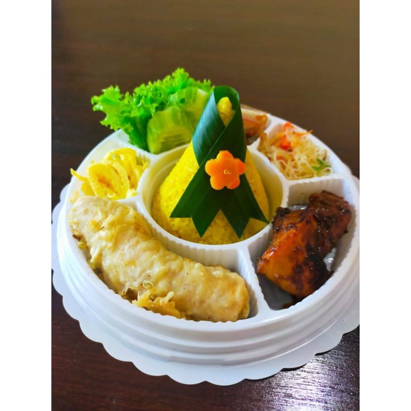 Tumpeng mini/nasi kuning/tumini