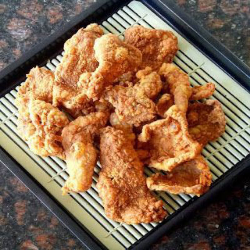 

KERIPIK KULIT AYAM CRISPY DAUN JERUK 100GR