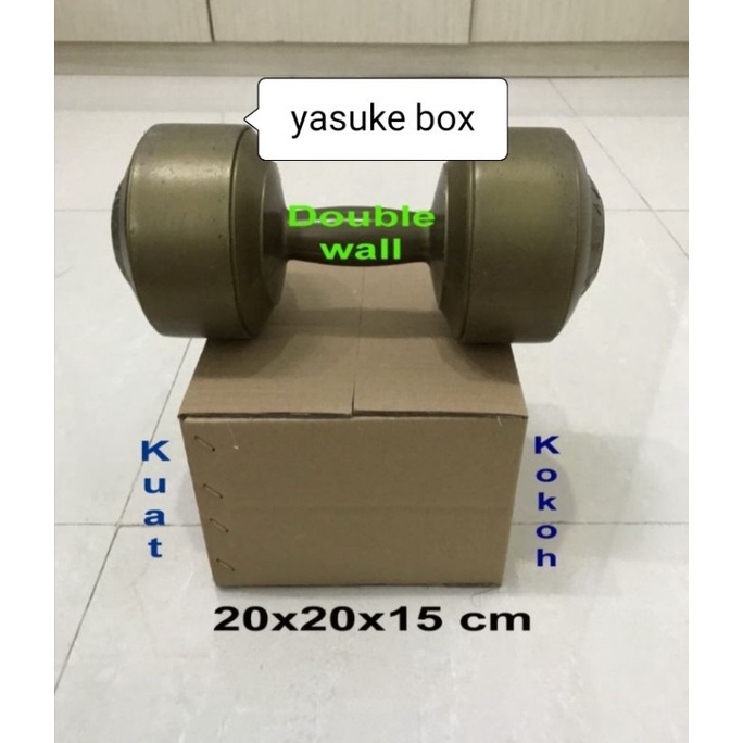 

dus Uk.20x20x15 cm.doble wall luar dalem polos kokoh buat packing.