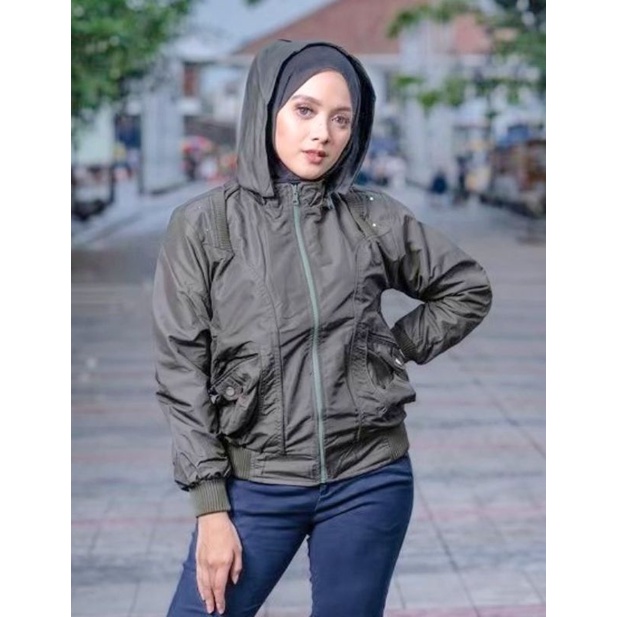 Jaket Jogging Wanita Waterproof Kekinian | OOTD Jaket Cewek Anti Air Terbaru Best Quality