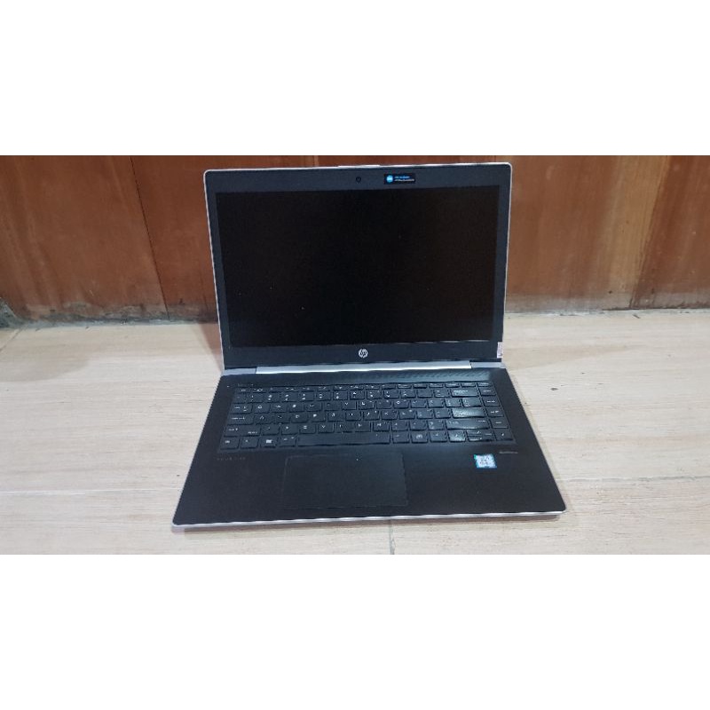 hp probook 440 g5 i7 8550u 10 pro like new