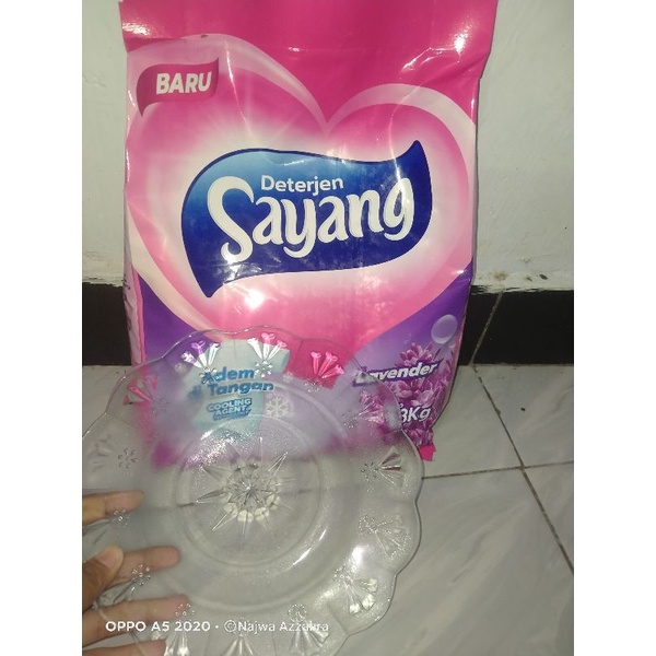 Deterjen bubuk Sayang Lavender 1.8kg gratis piring