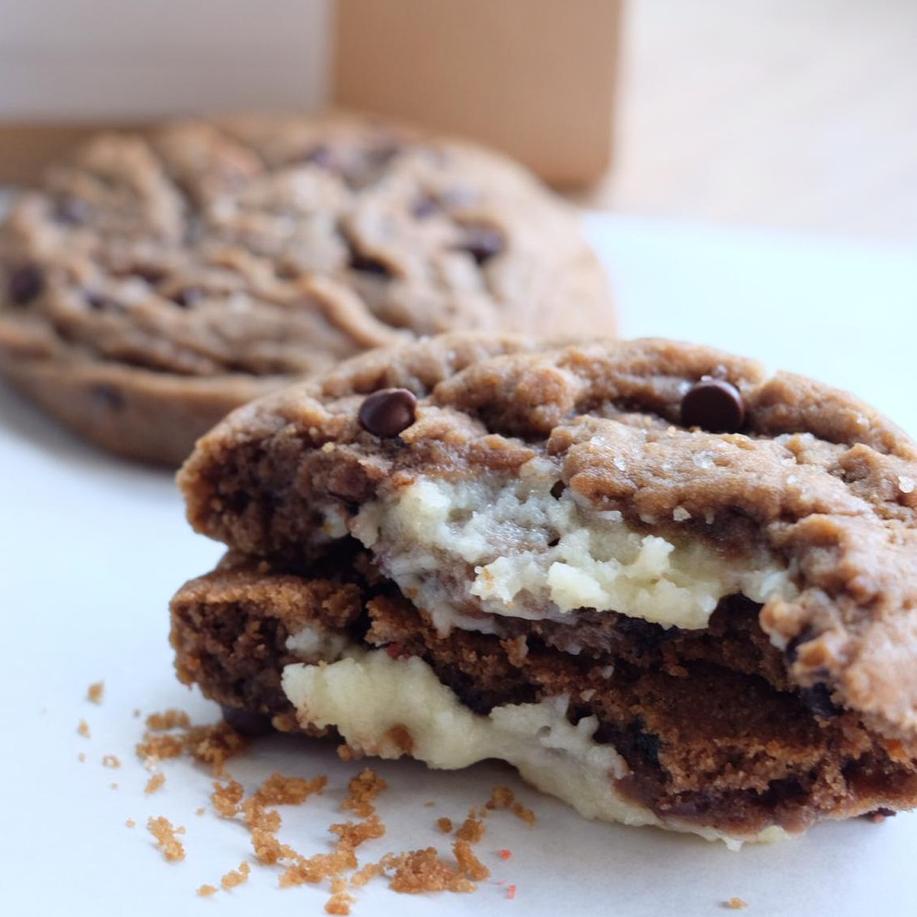 

Good--Black Choco Jumbo Cookies