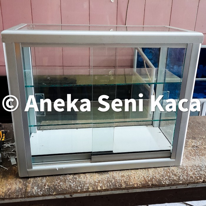 Display Etalase Rokok