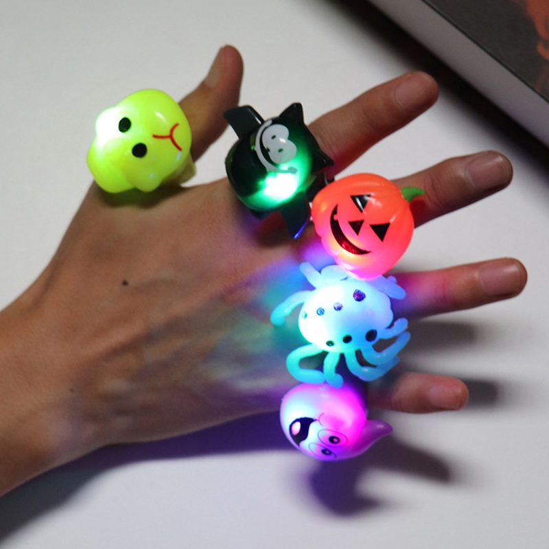 Zzz Mainan Cincin Lampu LED Motif Labu / Tengkorak Untuk Perlengkapan Pesta Halloween / Prom