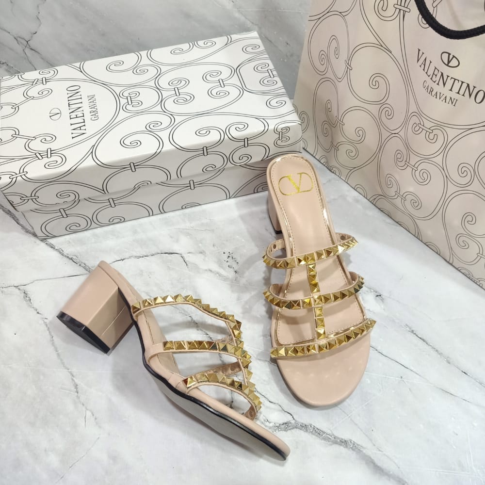 Heel sandal full stud Kode va 23