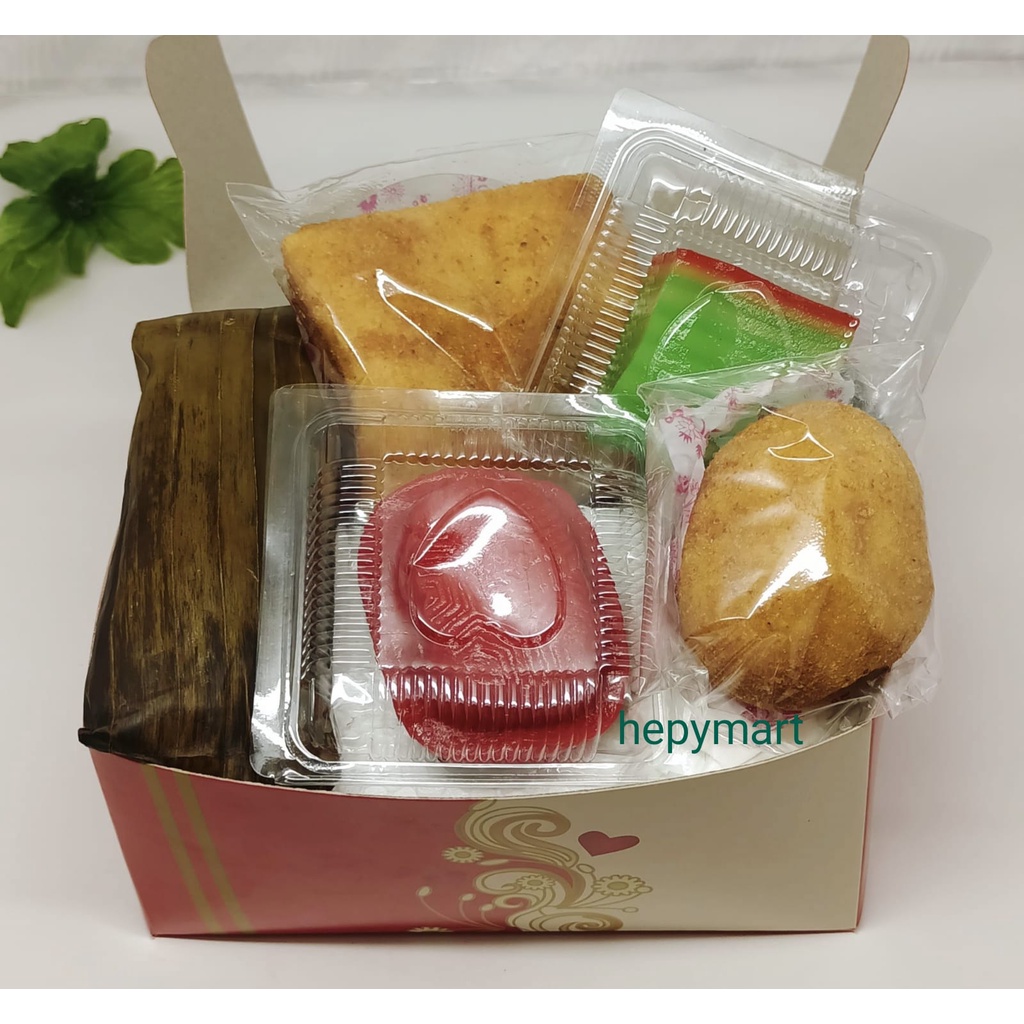 

Snack box/ Kue tradisional/ kue kotak/ kue jajanan pasar