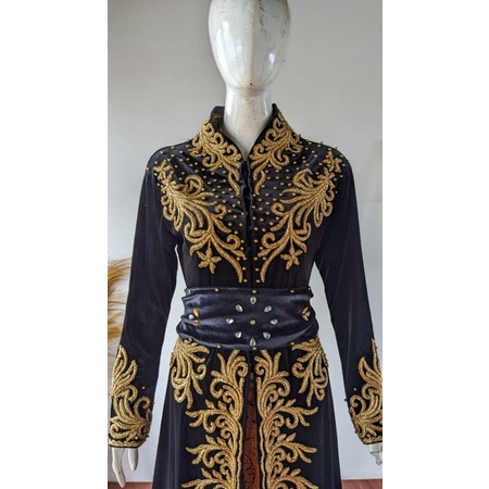 kebaya bludru Sanghai