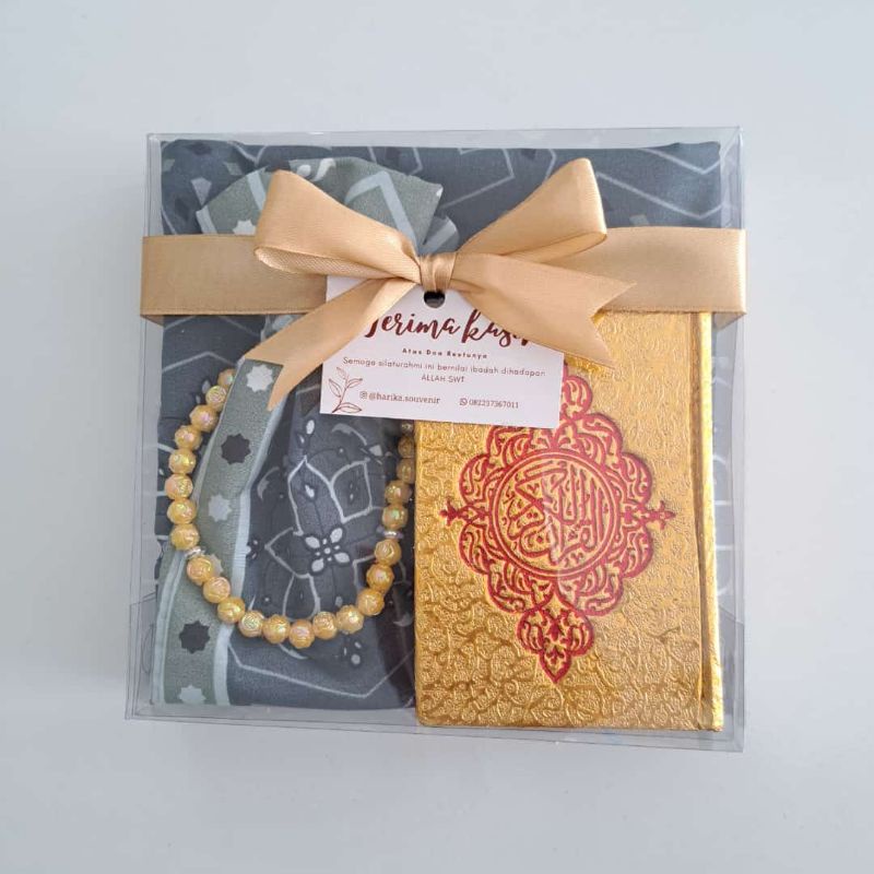 Parcel Sofenir / Souvenir / Suvenir Tahlil, Umroh, Haji - Hampers Sajadah dan Qur'an Mini"