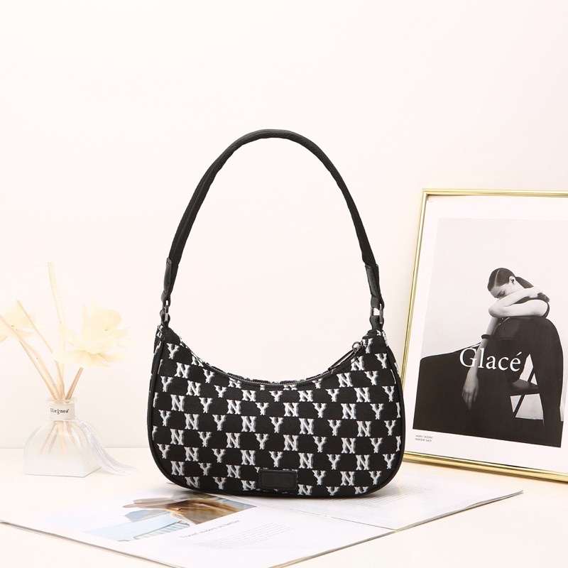 Tas MLB Monogram Jacquard Hobo Bag armpit Clip bag