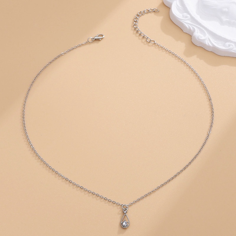 Kalung Rantai Klavikula Liontin Water Drop Zircon Gaya Klasik Untuk Wanita