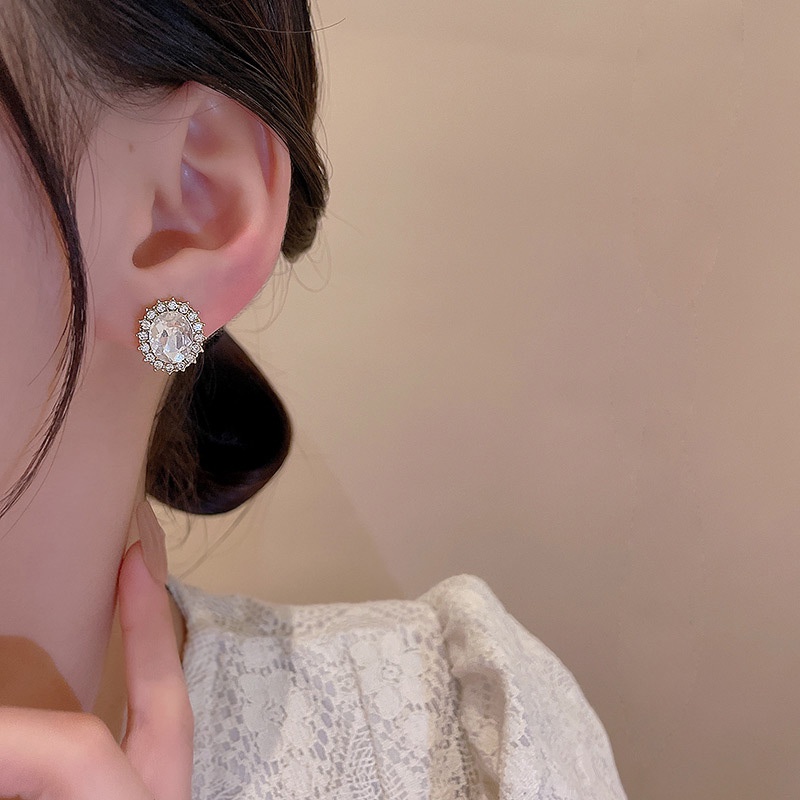 Anting Tusuk Sterling silver 925 Desain Geometri Hias Zircon / Berlian Gaya Retro Untuk Wanita