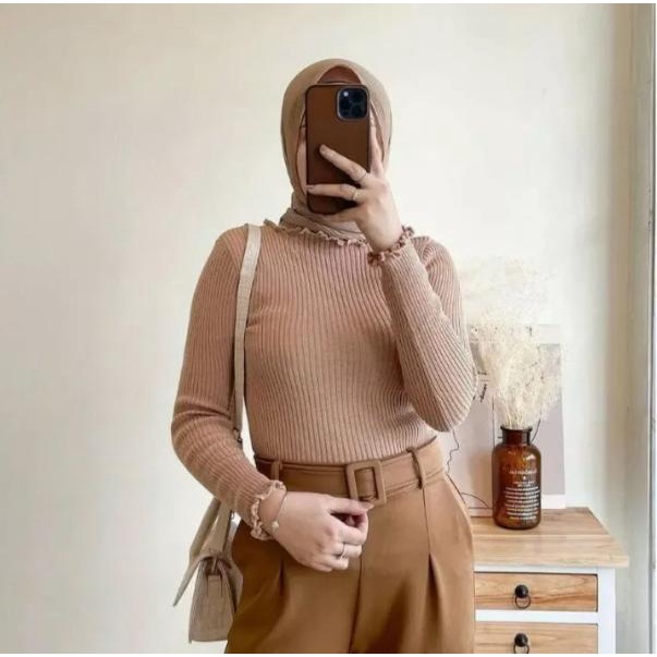 DAISY CURLY TURTLENECK / INNER RAJUT KRIWIL / SWEATER TURTLENECK / PAKAIAN WANITA SLIMFIT / BODYFIT TURTLENECK