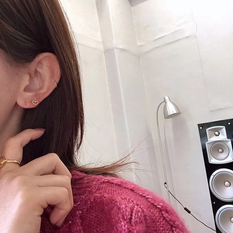 We Flower Anting Stud Mini Bentuk Hati Hollow Bahan s925 Silver Hypoallergenic Gaya Korea Untuk Wanita