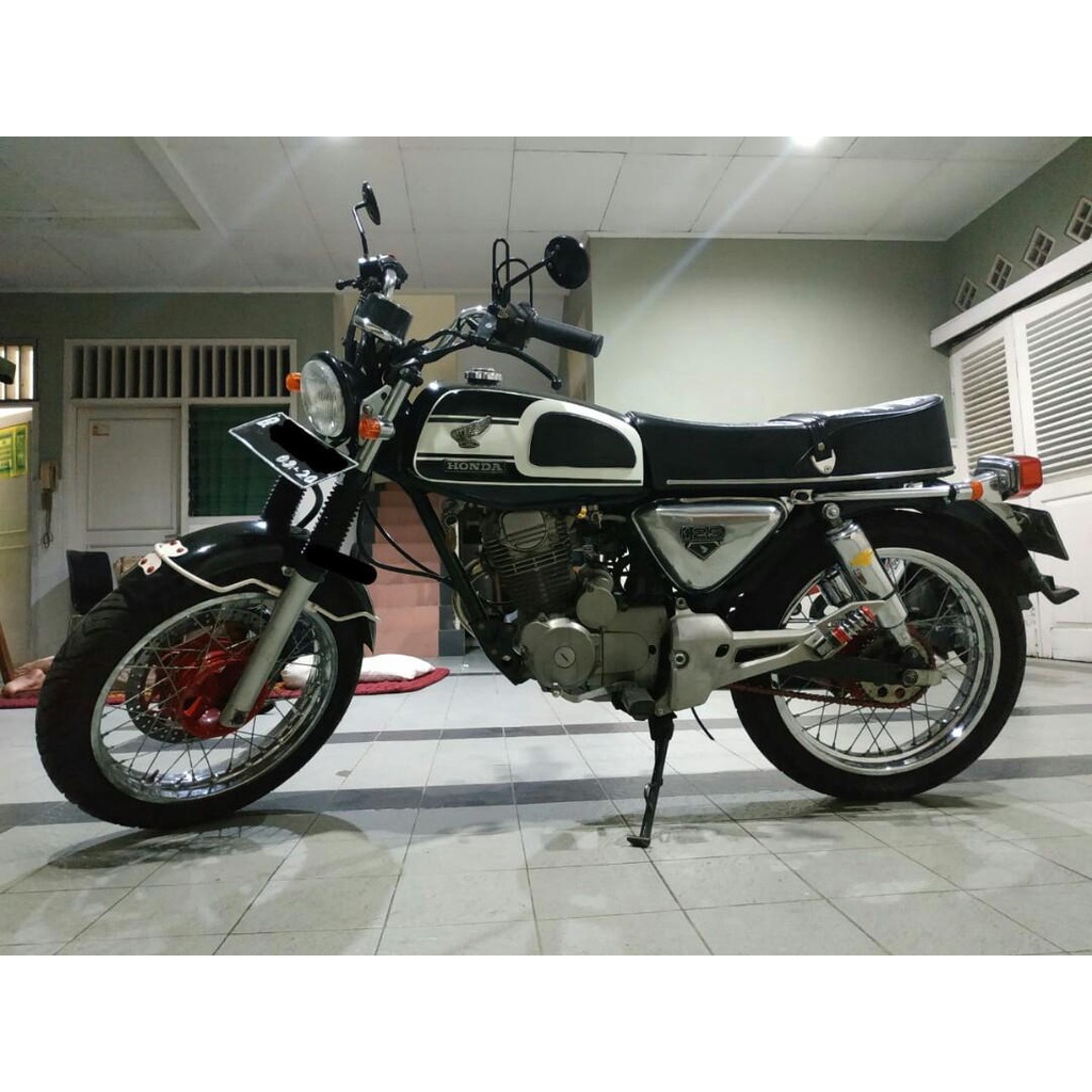 Tangki CB 125 175/ Tangki CB Twin Hitam Putih