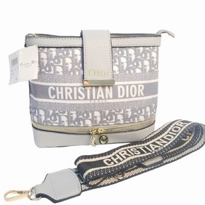 tas selempang wanita sling bag wanita tas bahu wanita crossbody bag handbag wanita tas hp wanita tas kerja wanita tas kanvas wanita tas import wanita tas kondangan wanita tas fashion wanita tas wanita kekinian