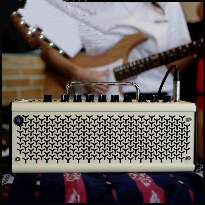 YAMAHA THR10II 20 WATT 2x3 inch modeling combo
