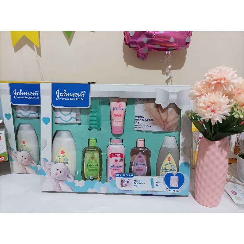 JOHNSON'S Premium Baby Gift Set/Johnson's Starter Kit Baby Gift Set Hampers Free Gift Card