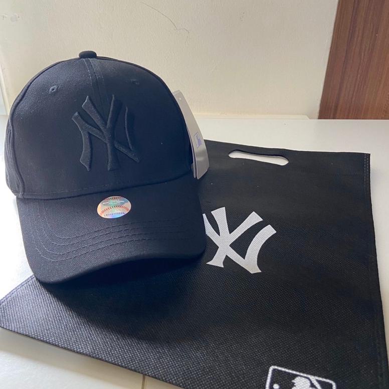 TOPI NY MLB CAP FULL BLACK FULL TAG WITH GOODIEBAG MLB TERLARISS...,,,,,