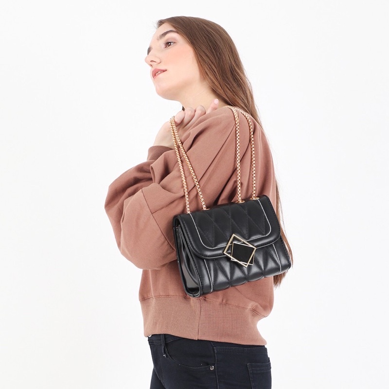 Tas Selempang Hitam Hon&Yan