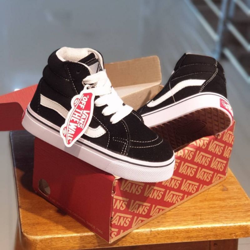 sepatu vans anak sepatu anak vans sk8 hi black white sudah termasuk box &amp; free kaus kaki .