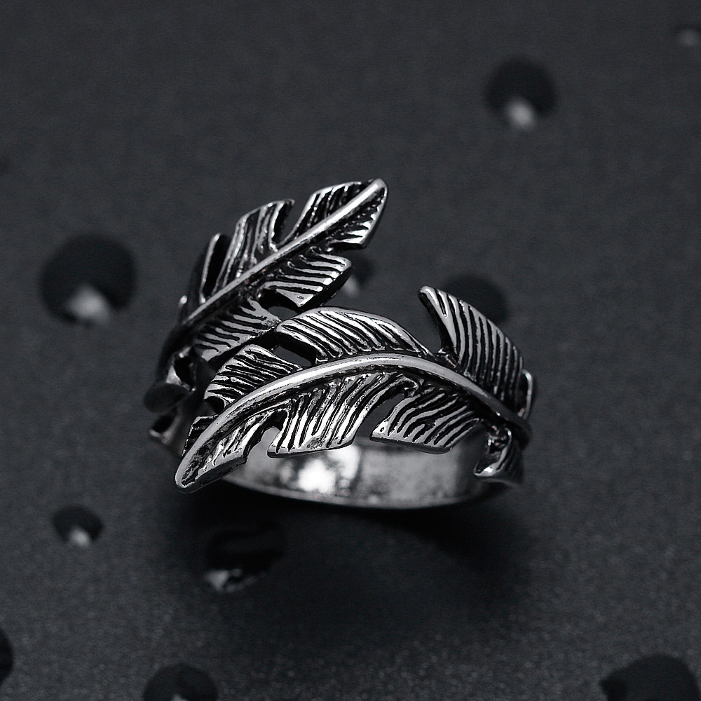 Cincin Model Terbuka Bahan titanium steel Desain Bulu Gaya Korearetro Untuk Priawanita