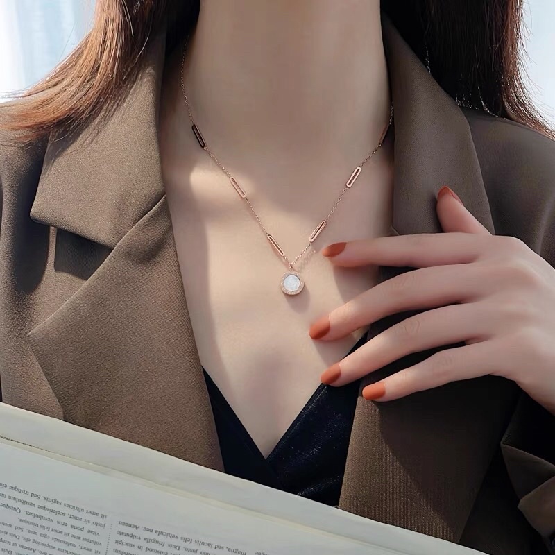 Kalung Titanium Black Square Bisa Bolak Balik Warna Hitam Dan Putih