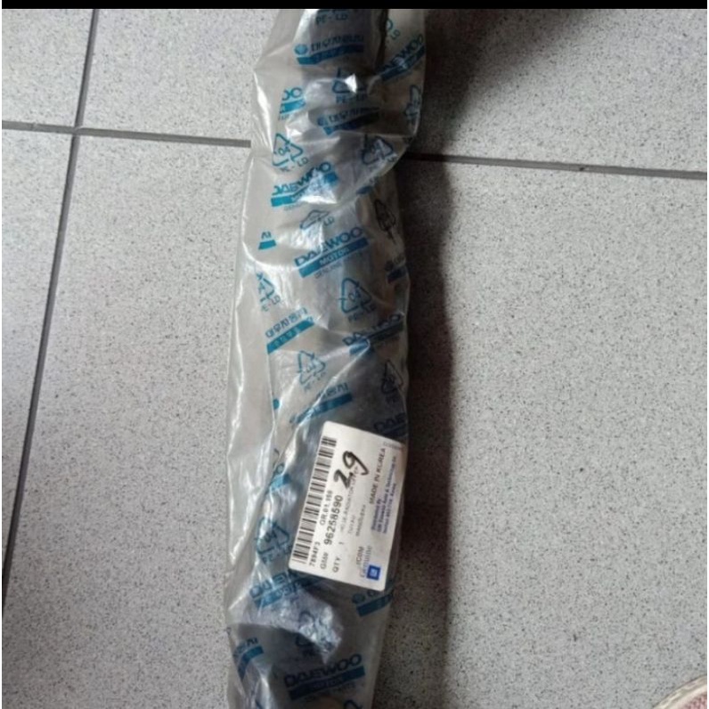 Selang radiator atas chevrolet spark