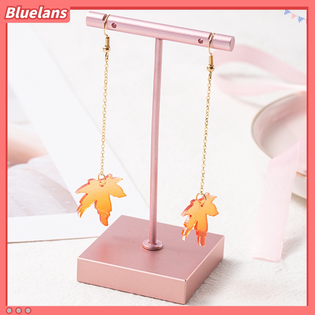 1 Pasang Anting Kait Rantai Rumbai Desain Daun Maple Aksen Mutiara Tiruan Warna Oranye Untuk Hadiah