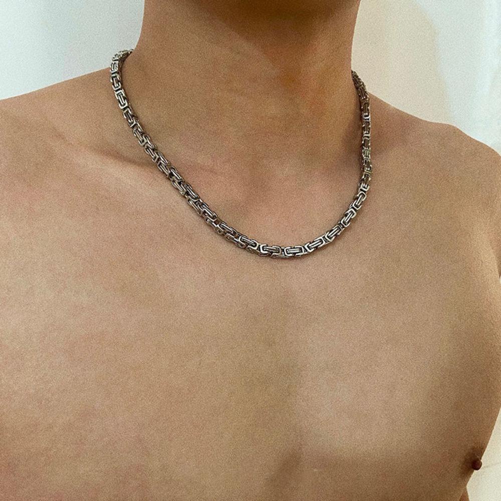 Kalung Choker Rantai Klavikula Bahan Titanium Steel Gaya Punk Hip-Hop Korea Untuk Pria