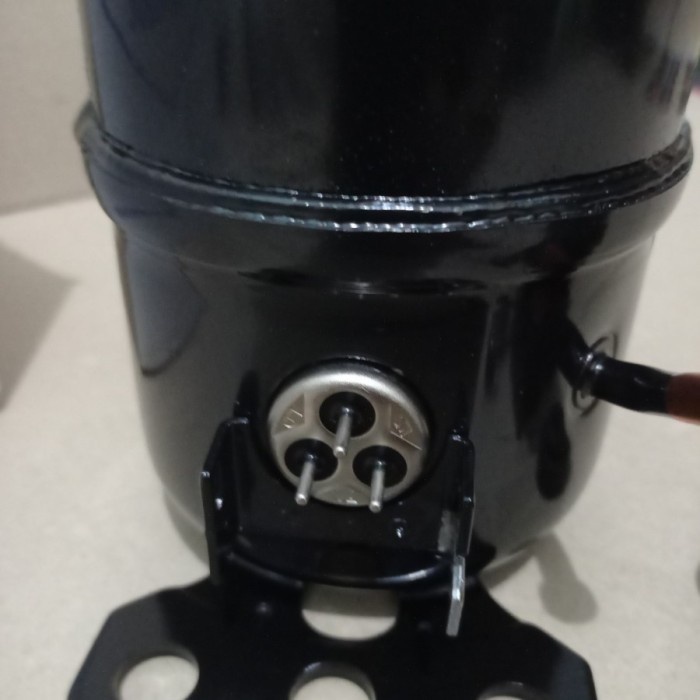 Kompresor/Compressor/Mesin Kulkas/Freezer Merk Fuji Sr52 1/6 Pk/Hp