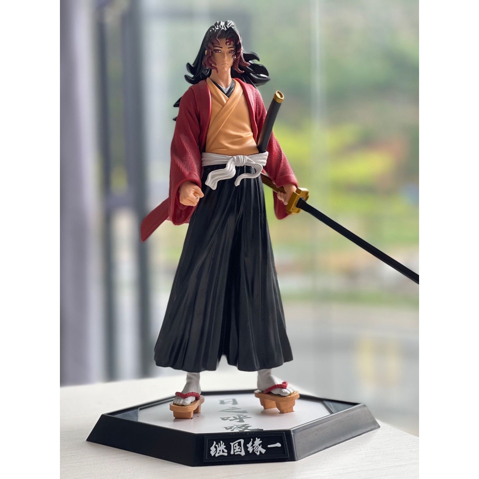 Pajangan action figure anime kimetsu no yaiba yoriichi ,kokushibo dan douma