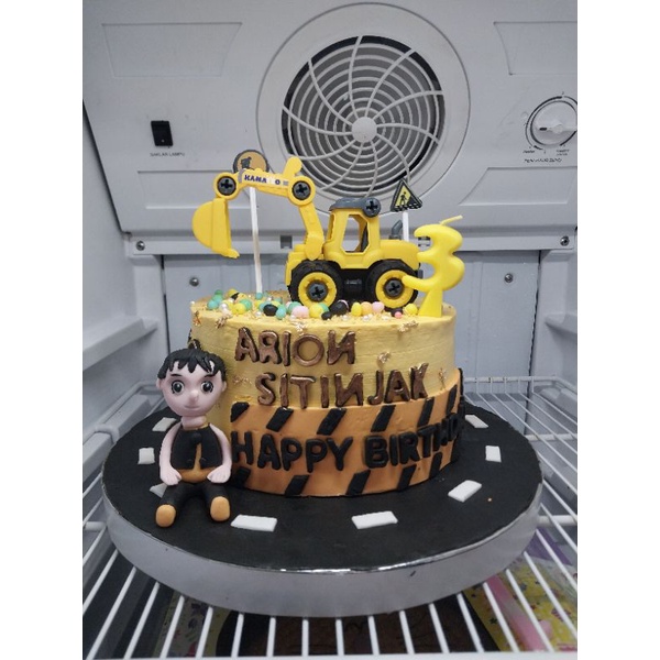 

escavator cake mix fondant