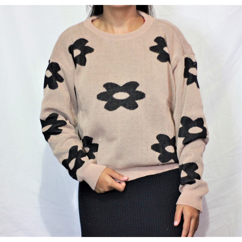 SWEATER RAJUT MOTIF BUNGA