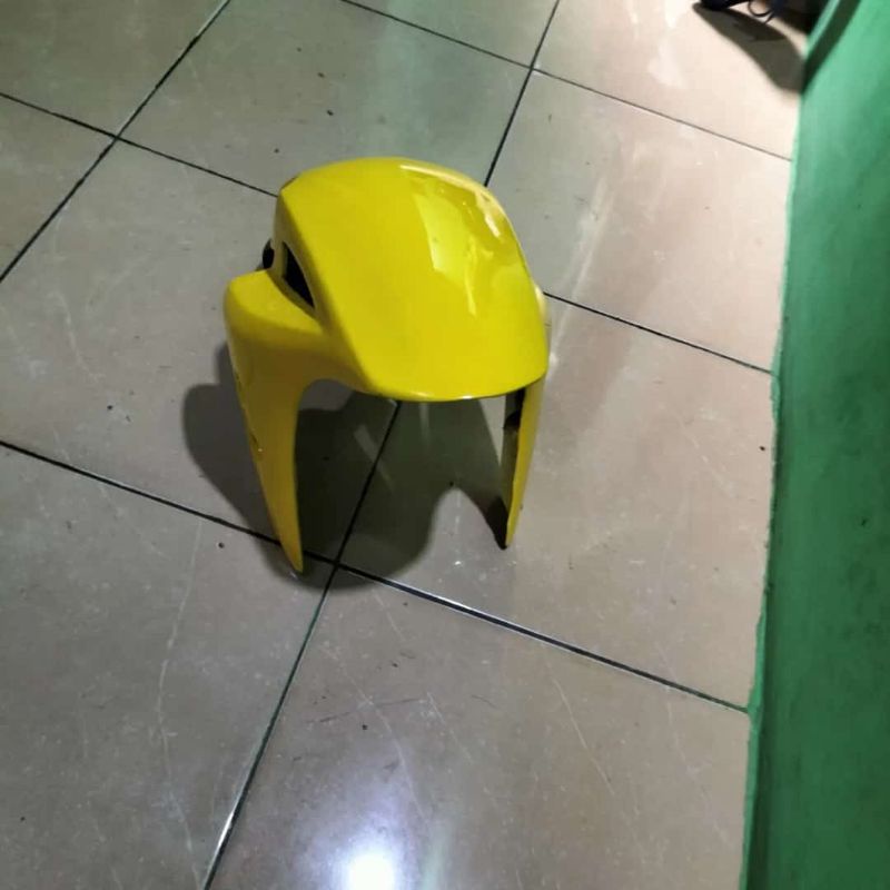 Spakbor depan YAMAHA R15 v1 v2 V3 v4 Vva model R1 universal All motor USD atau non usd kuning