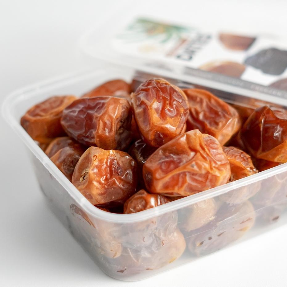 

Terbaru dan terlaris Kurma Sukari Thinwall 1 Kg - Kurma Raja Basah Premium Quality 