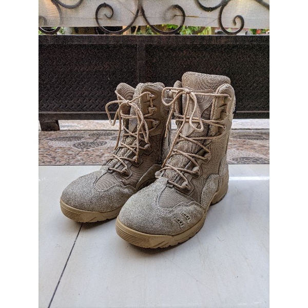 Sepatu Boots Tactical merk Magnum U.S.A size 41