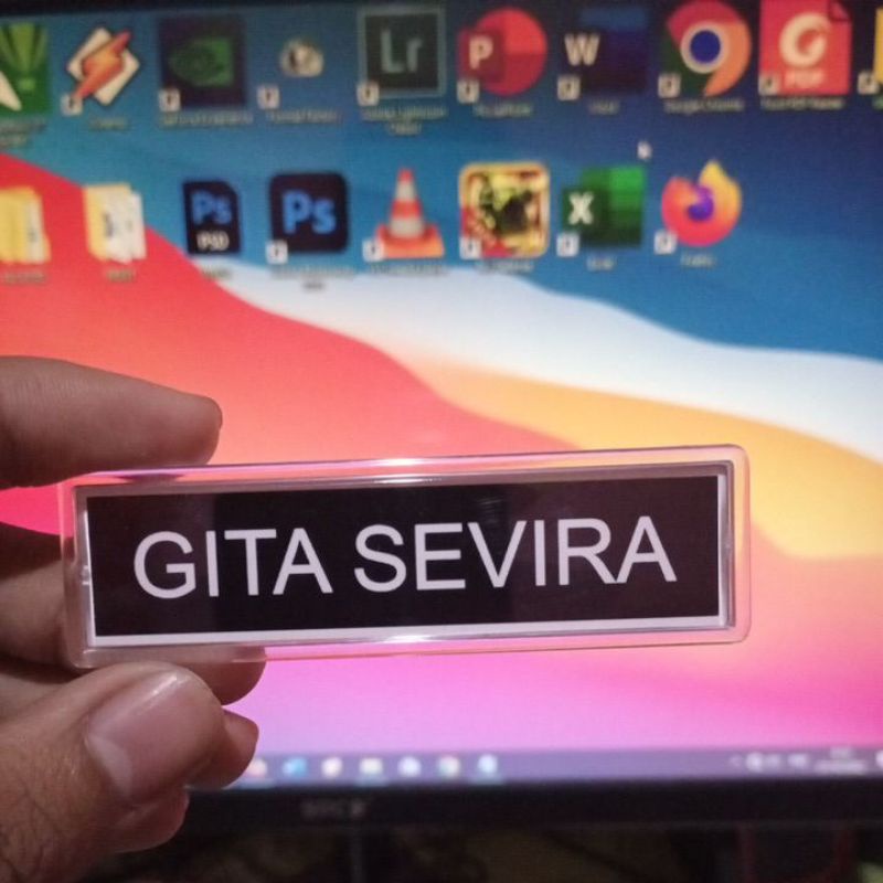 

Name tag akrilik, papan nama peniti (RESELLER)