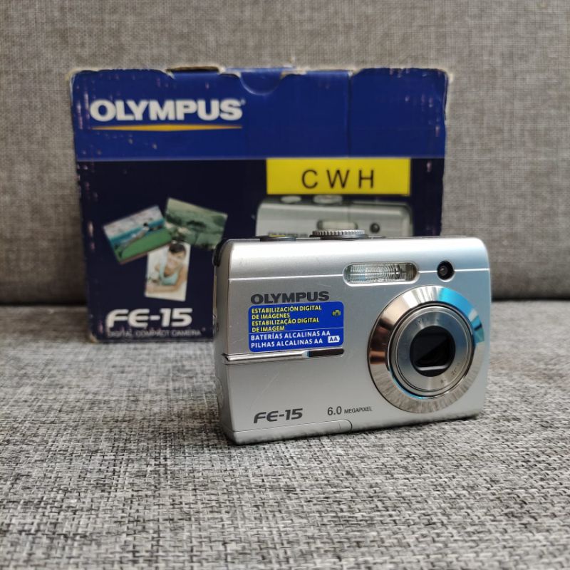 Olympus FE15 Kamera Digital Baterai AA Resmi