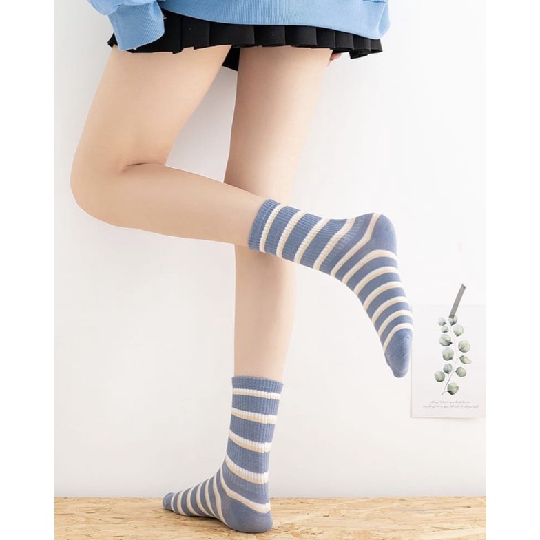 Kaos Kaki Motif Garis / Line / Kotak Korea Fashionable