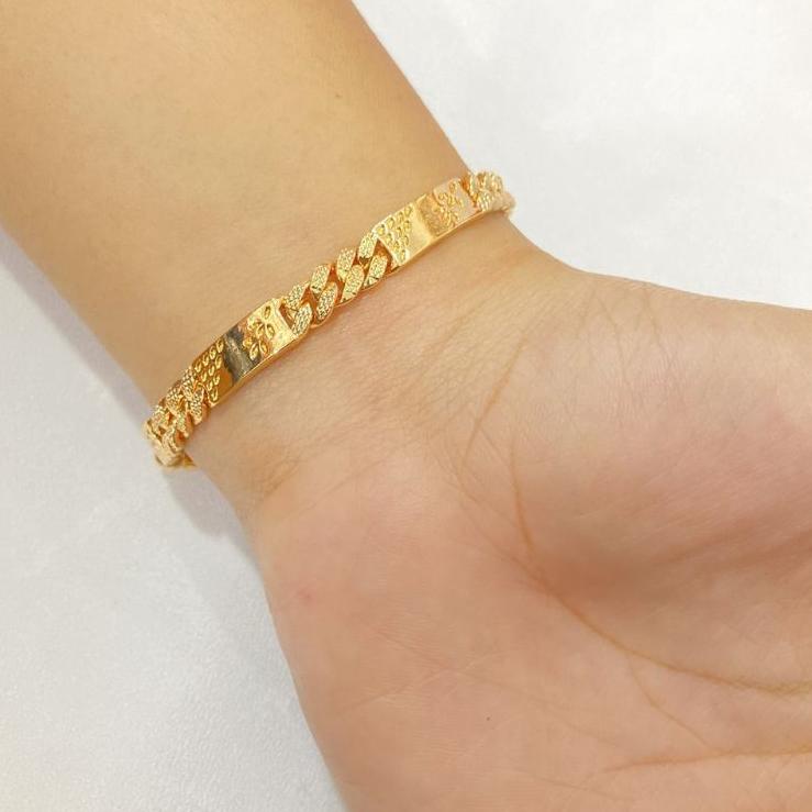 Tren Terbaru Gelang Tangan Wanita Model Plat Lapis Emas Aksesoris Perhiasan Imitasi Awet Dan Tahan L