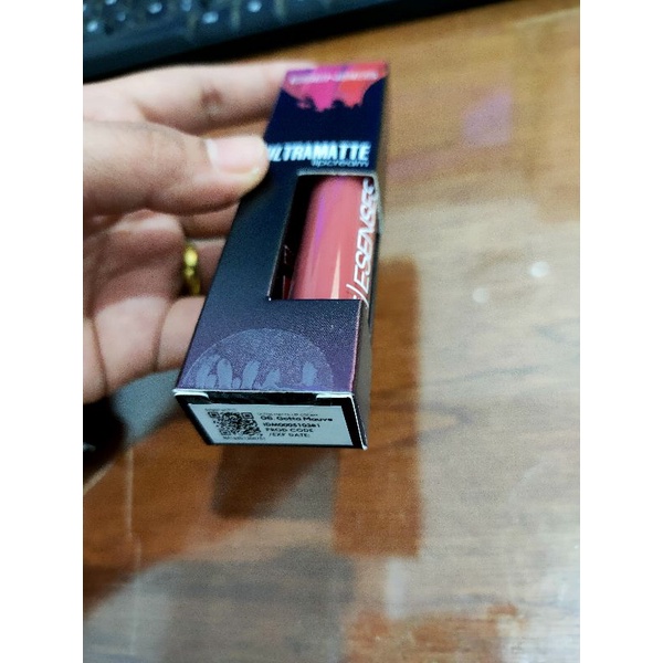 PASTI MURAH - ESENSES ULTRAMATTE LIPCREAM 3.5G - LIPSTIK