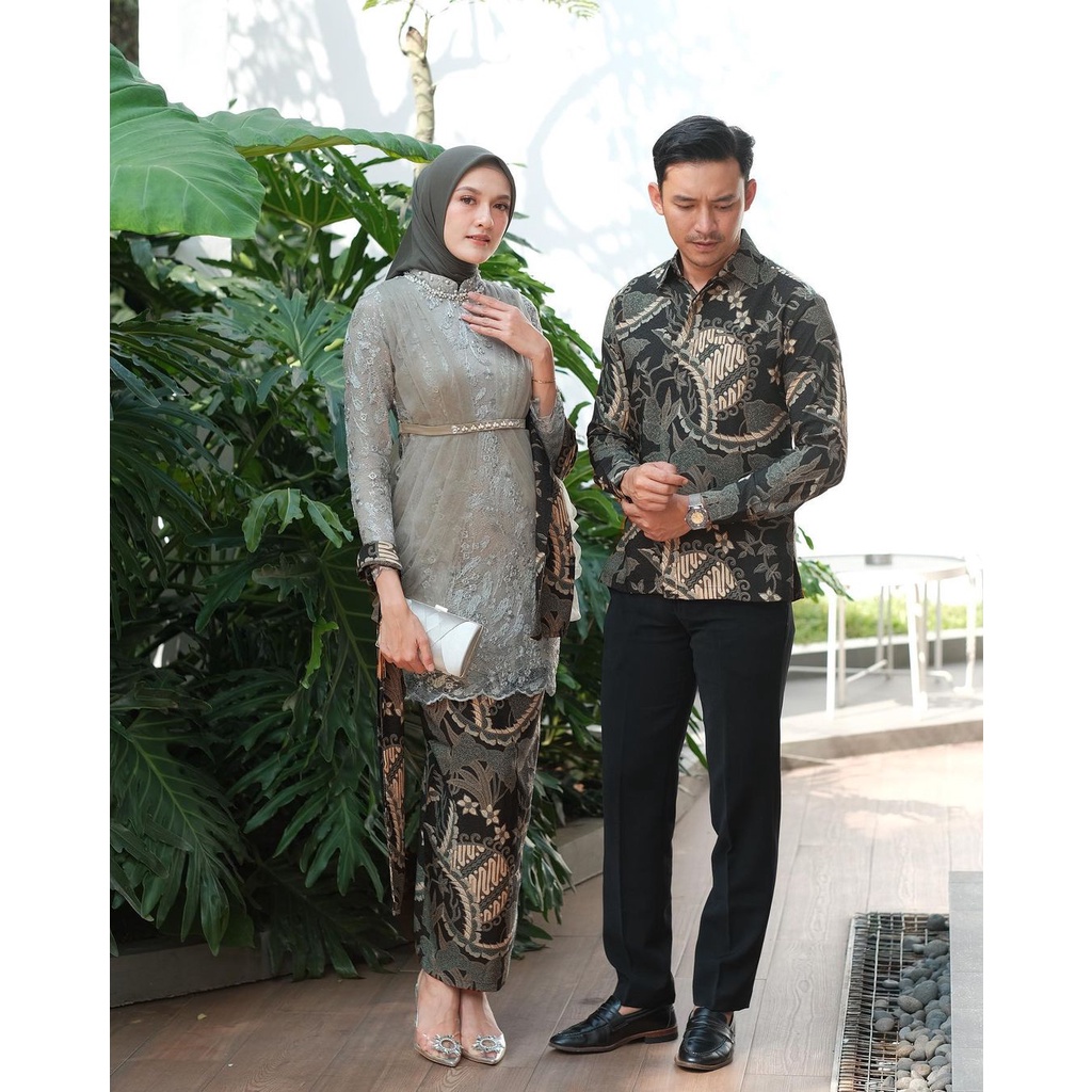 NAYAKA BATIK - Batik Couple Indira Kebaya Modern Baju Couple Pasangan Kebaya Kondangan Wisuda - Couple Batik Brukat Tulle Mutiara - Outfit Kondangan Kekinian Madina Couple