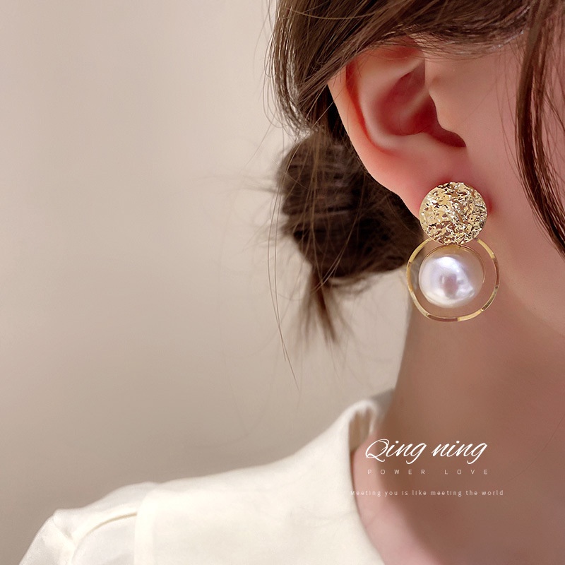 Korean Fashion Pearl Circle Piece Earrings Contracted Circular Geometric Earrings Female