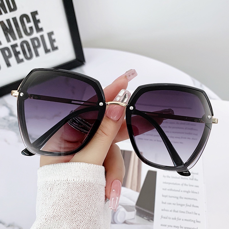 Fashion Square Shades Sunglasses For Women/Men Eyewear Frameless Sunglasses