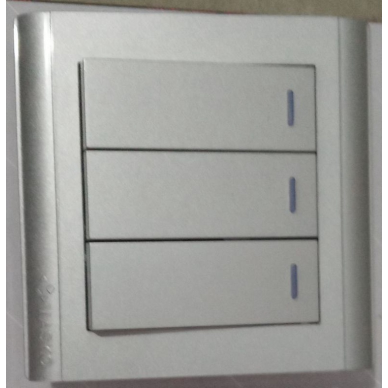 K-SV213 | Krista Silver Saklar IB Triple MERK MASKO