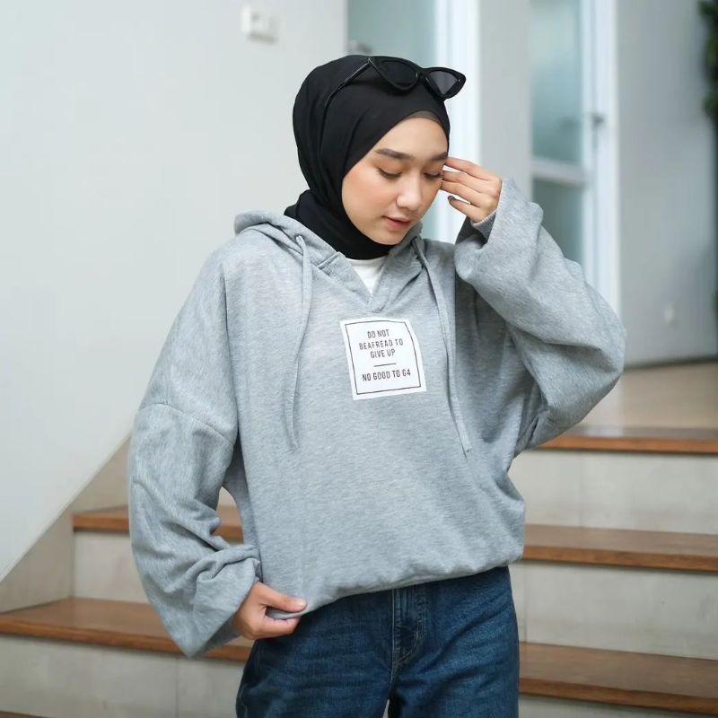 sandy hodie oversize