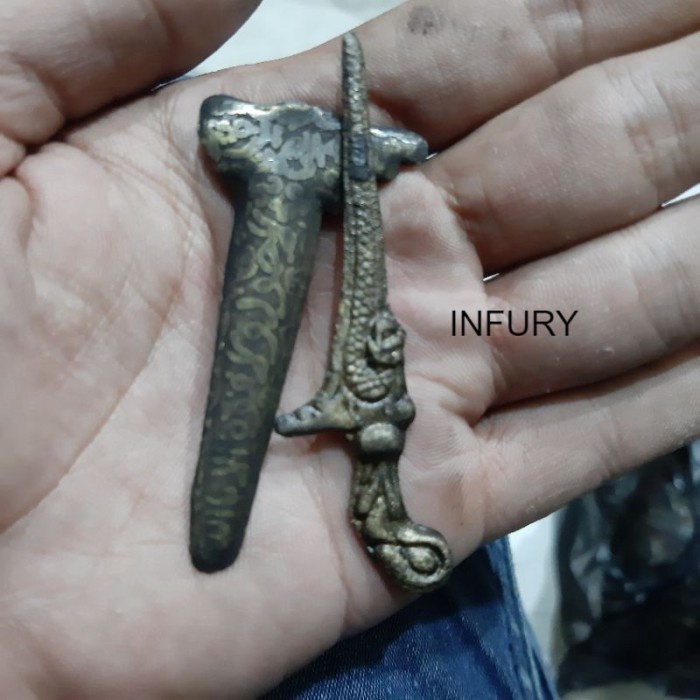 KERIS MINI NAGA RUNTING